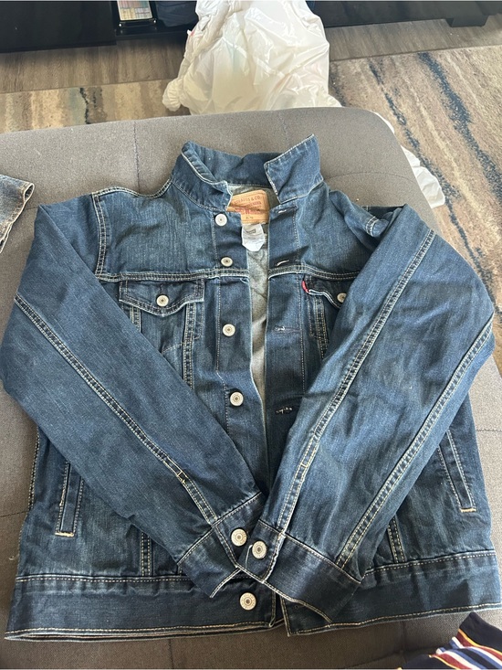 Levi's Jackets & Blazers - Levi Jean jacket